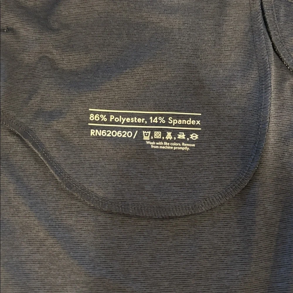 Outdoor Voices “Sunday Short, 7”, size XS, navy heather